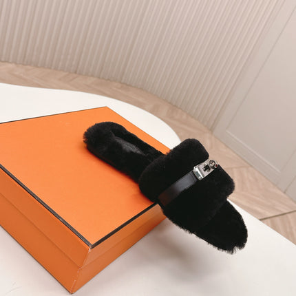 HM 25S ORAN SANDAL IN BLACK SHEARLING WITH SILVER HARDWARE