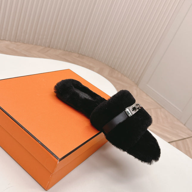 HM 25S ORAN SANDAL IN BLACK SHEARLING WITH SILVER HARDWARE