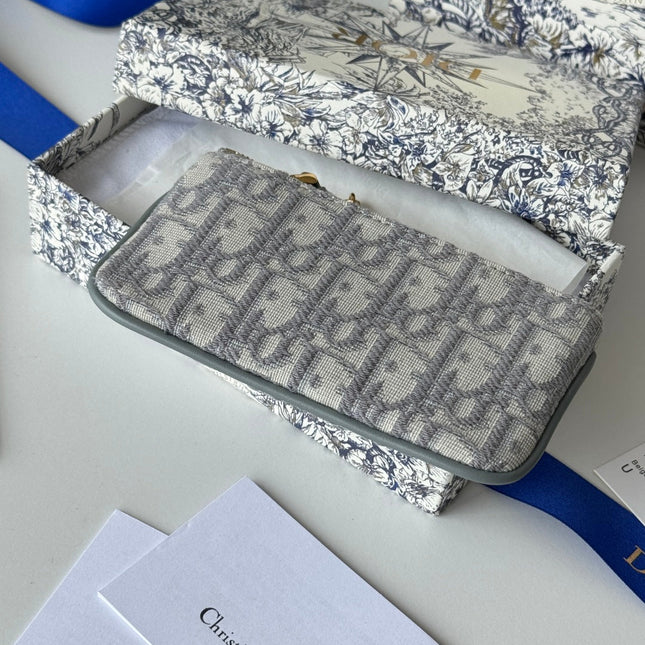 DIOR 25S TRAVEL MYRTE ZIPPED KEY CASE 14 IN GRAY DIOR OBLIQUE JACQUARD CANVAS