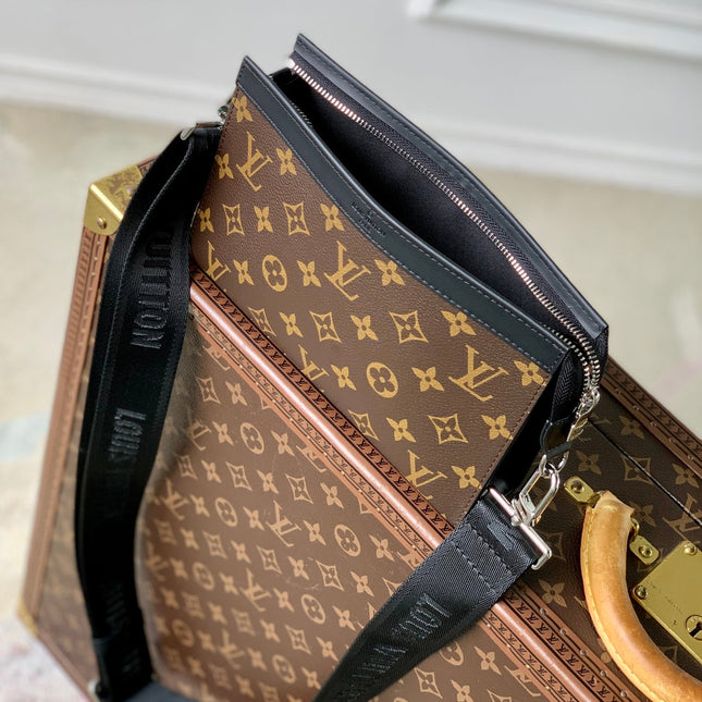 ANPHA WEARABLE WALLET 18 IN BROWN AND BLACK MONOGRAM CALFSKIN