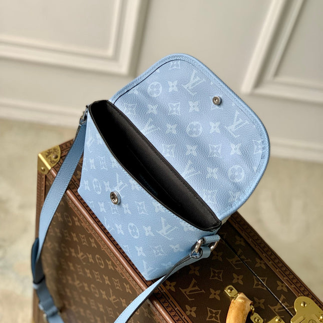 PULSE MESSENGER 22.5 IN BLUE MONOGRAM COATED CANVAS AND CALFSKIN
