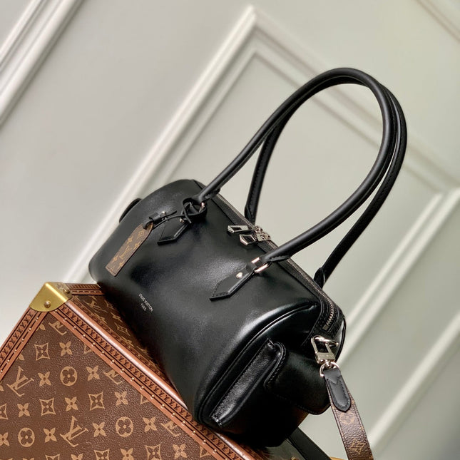 SPEEDY CARGO VIBE 28 IN BLACK LAMBSKIN MONOGRAM LOGO TAG