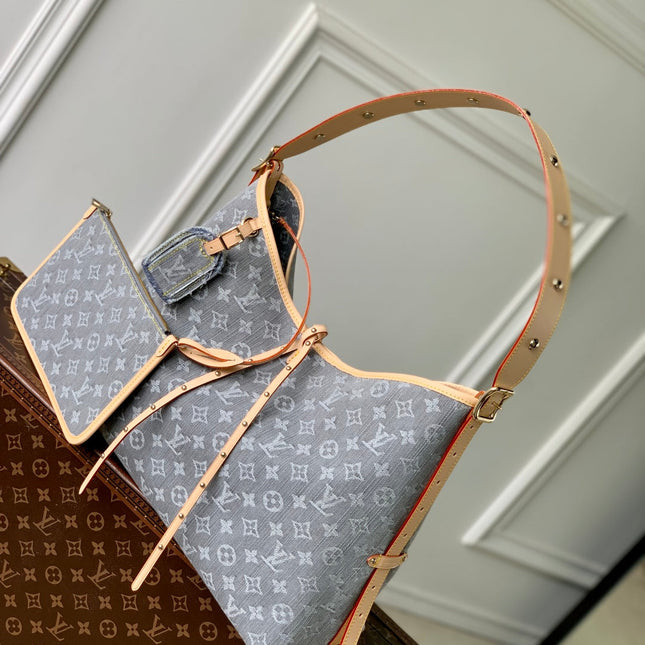 CARRYALL CARGO VIBE PM 33.5 IN GREY MONOGRAM DENIM LIGHT BROWN CALFSKIN