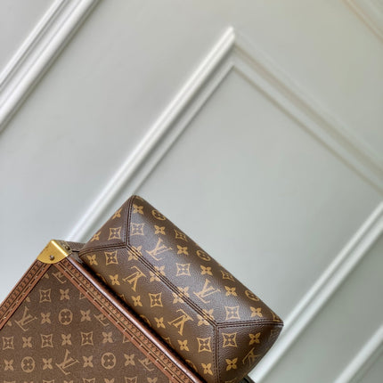 THE DROP PM 28 IN BROWN MONOGRAM COATED CANVAS AND CALFSKIN