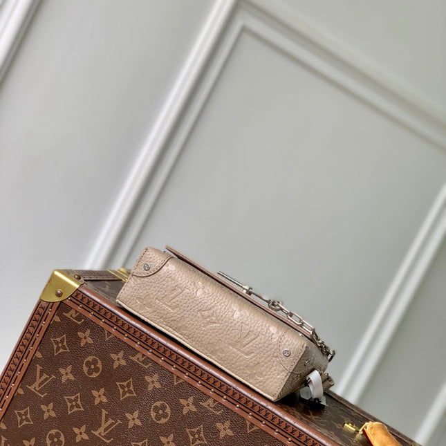 STEAMER WEARABLE WALLET 18 IN LIGHT BROWN MONOGRAM TAURILLON CALFSKIN