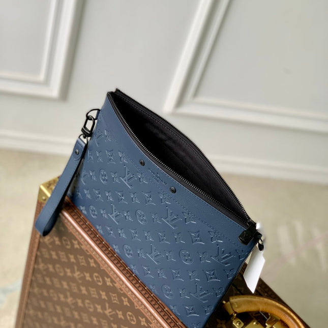 POCHETTE TOGO 30 IN DARK BLUE MONOGRAM ECLIPSE CALFSKIN EMBOSSED LOGO