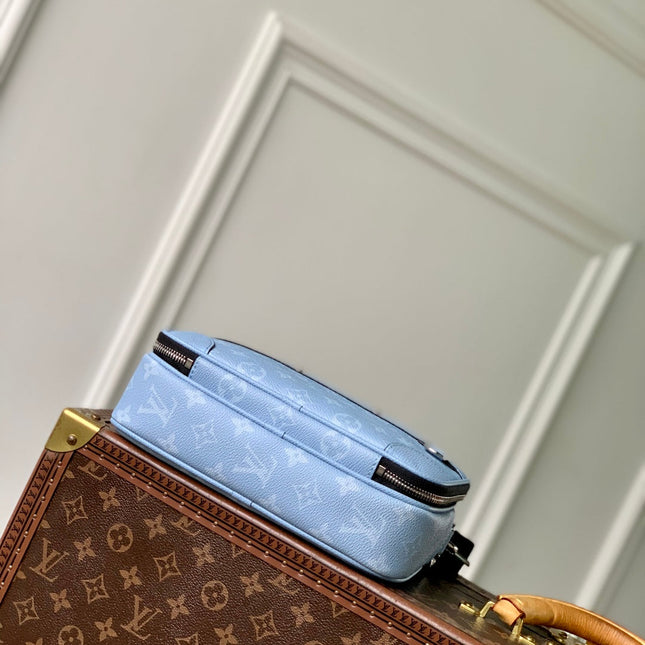 ALPHA MESSENGER 24 IN BLUE MONOGRAM COATED CANVAS AND CALFSKIN