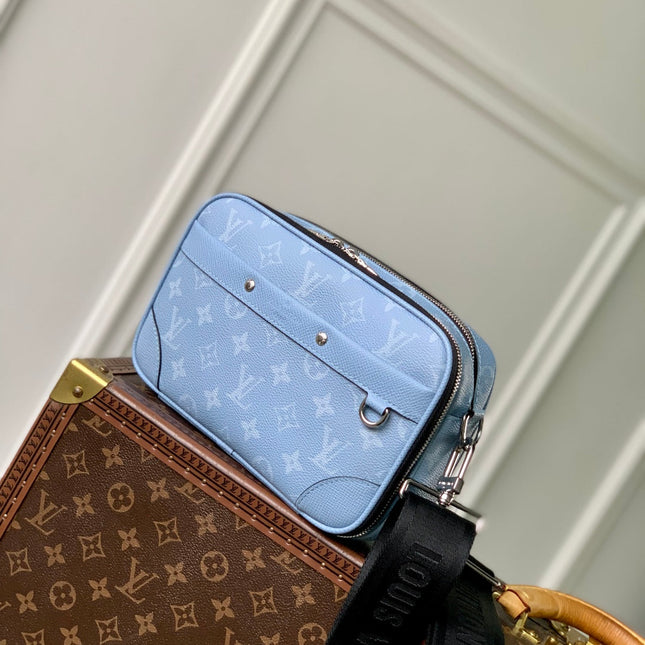 ALPHA MESSENGER 24 IN BLUE MONOGRAM COATED CANVAS AND CALFSKIN