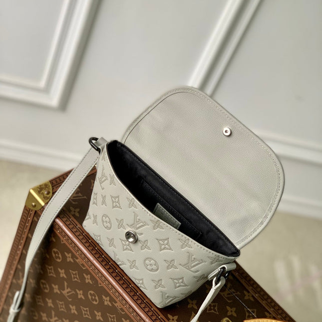 PULSE WEARABLE WALLET 22.5 IN SAND MONOGRAM SHADOW EMBOSSED CALFSKIN