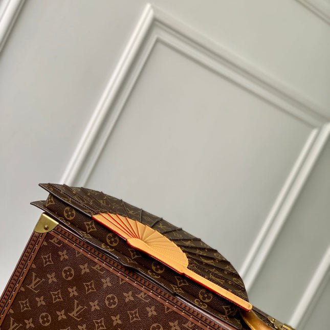 LV FAN 37 IN BROWN MONOGRAM COATED CANVAS AND CALFSKIN
