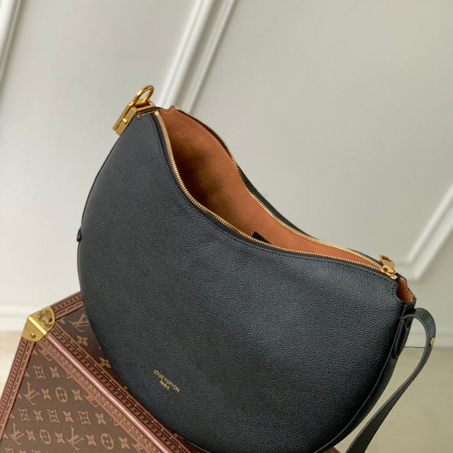 LOW KEY COOKIE MM 32 IN BLACK CALFSKIN BROWN MONOGRAM TAG
