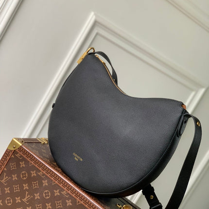 LOW KEY COOKIE MM 32 IN BLACK CALFSKIN BROWN MONOGRAM TAG