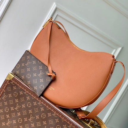 LOW KEY COOKIE MM 32 IN COGNAC BROWN CALFSKIN GOLD HARDWARE