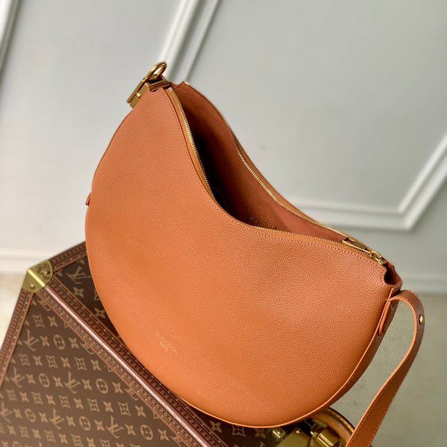 LOW KEY COOKIE MM 32 IN COGNAC BROWN CALFSKIN GOLD HARDWARE