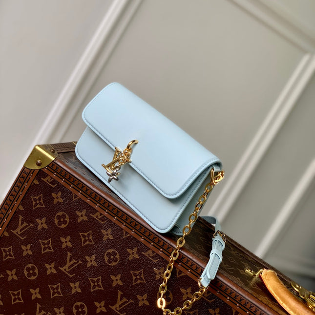 WALLET ON CHAIN BLOOM 20 IN AZUR BLUE CALFSKIN
