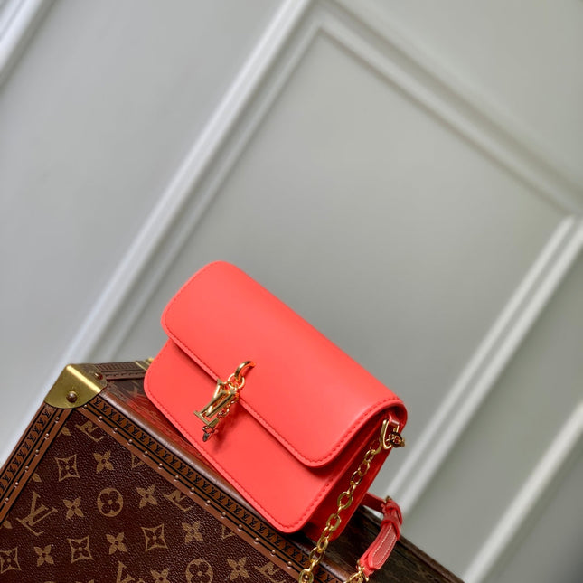 WALLET ON CHAIN BLOOM 20 IN SWEET CORAL CALFSKIN