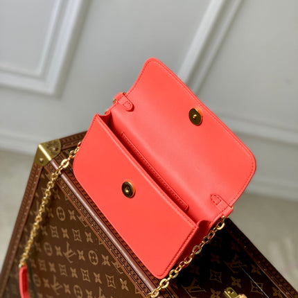 WALLET ON CHAIN BLOOM 20 IN SWEET CORAL CALFSKIN
