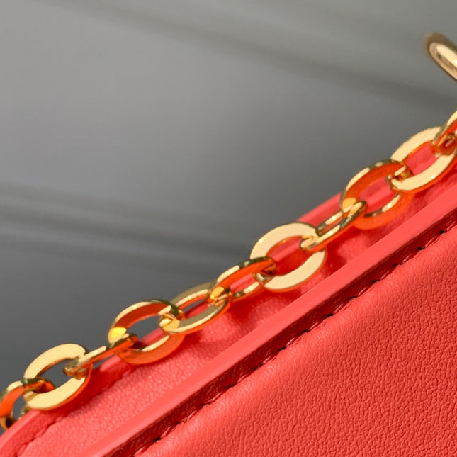 WALLET ON CHAIN BLOOM 20 IN SWEET CORAL CALFSKIN