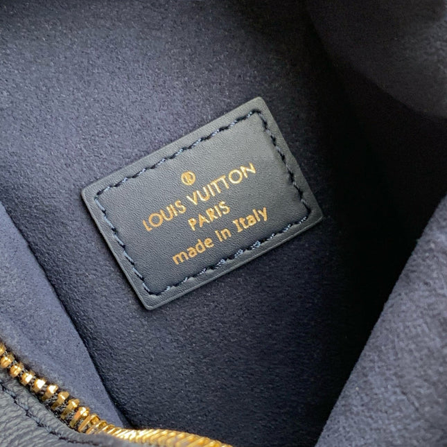 SIDE TRUNK 23.5 IN NAVY BLUE CALFSKIN SLOCK GOLD