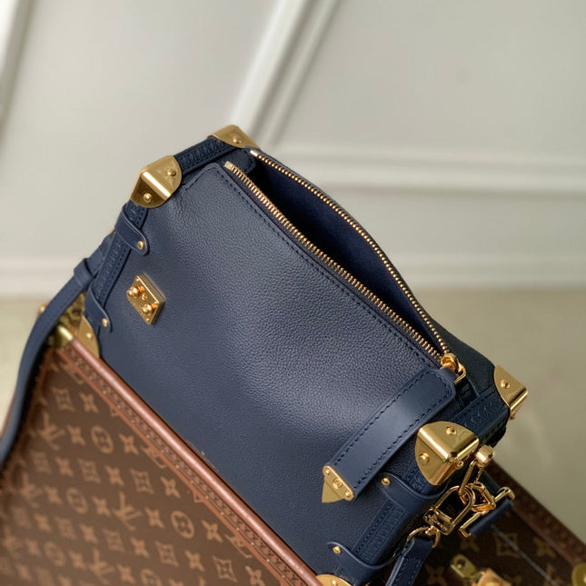 SIDE TRUNK 23.5 IN NAVY BLUE CALFSKIN SLOCK GOLD