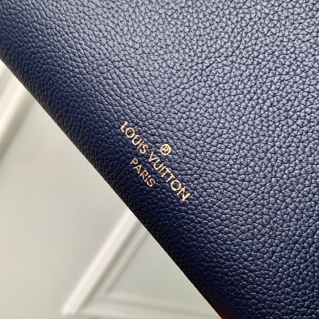 SIDE TRUNK 23.5 IN NAVY BLUE CALFSKIN SLOCK GOLD