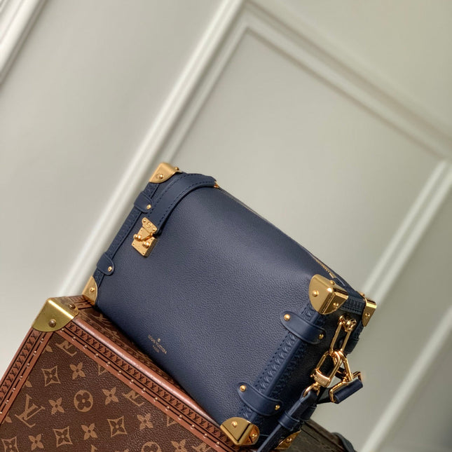SIDE TRUNK 23.5 IN NAVY BLUE CALFSKIN SLOCK GOLD