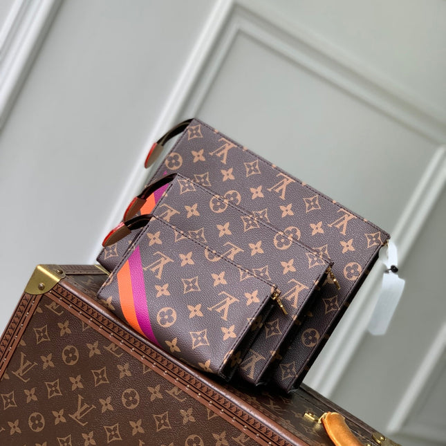 RIO TOILET POUCH 25 IN BROWN CANVAS MONOGRAM GOLD LOCK