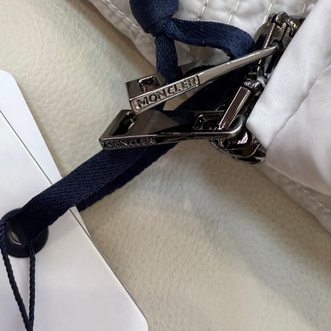 MONCLER 25S JACKET IN WHITE 041