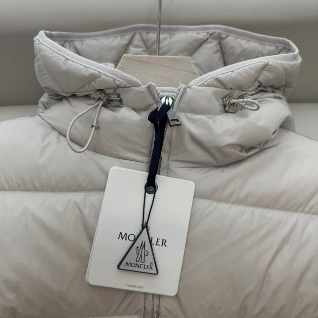 MONCLER 25S JACKET IN WHITE 041
