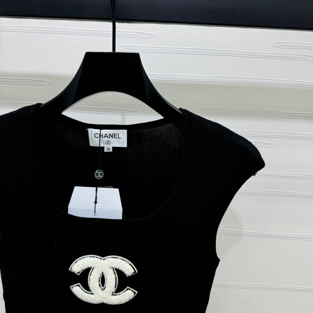 Chanel 25 Black Tank Top Square Neck Knitted