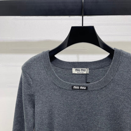 MIUMIU KNITTED SWEATER STYLE 461