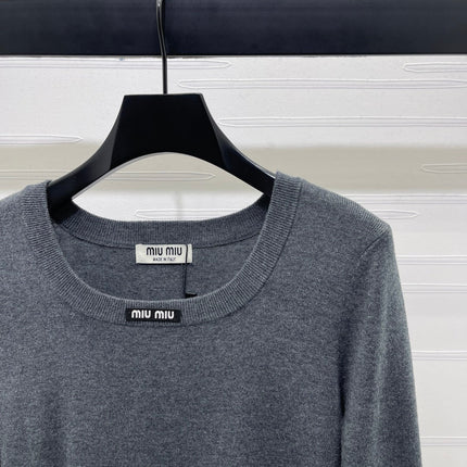 MIUMIU KNITTED SWEATER STYLE 461