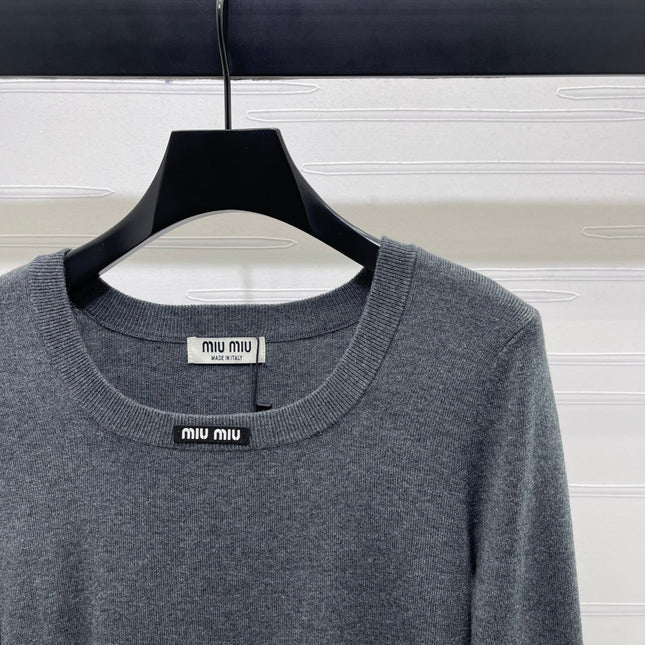 MIUMIU KNITTED SWEATER STYLE 461
