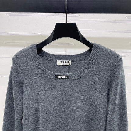 MIUMIU KNITTED SWEATER STYLE 461