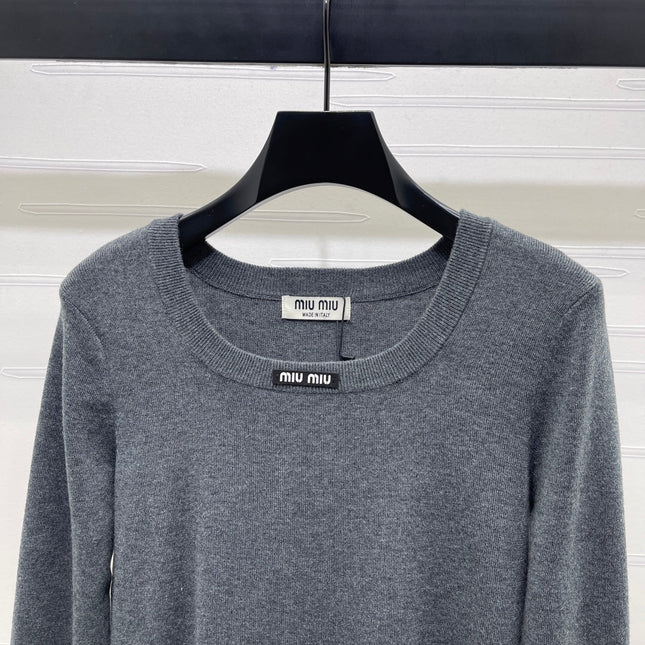 MIUMIU KNITTED SWEATER STYLE 461