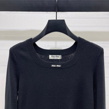 MIUMIU KNITTED SWEATER STYLE 460