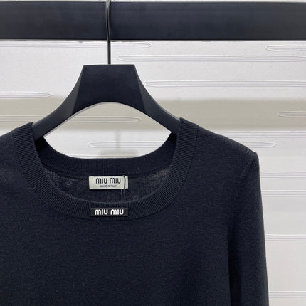 MIUMIU KNITTED SWEATER STYLE 460
