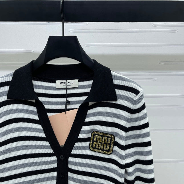 MIUMIU KNITTED SWEATER STYLE 453