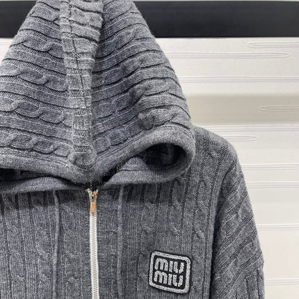 MIUMIU CARDIGAN STYLE 492