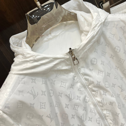 LV SET JACKET AND PANTS WHITE 239590
