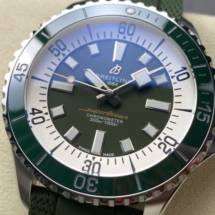 SUPEROCEAN AUTOMATIC 44 GREEN CERAMIC BEZEL GREEN RUBBER STRAP