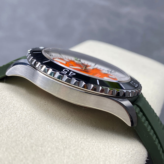 SUPEROCEAN AUTOMATIC 44 BLACK CERAMIC BEZEL GREEN RUBBER STRAP