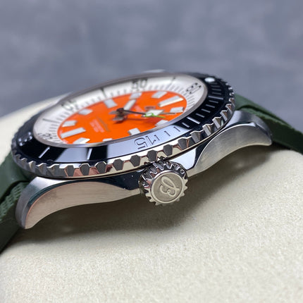 SUPEROCEAN AUTOMATIC 44 BLACK CERAMIC BEZEL GREEN RUBBER STRAP