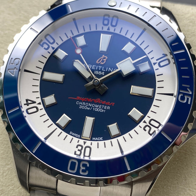 SUPEROCEAN AUTOMATIC 44 STEEL CASE BLUE AND WHITE DIAL