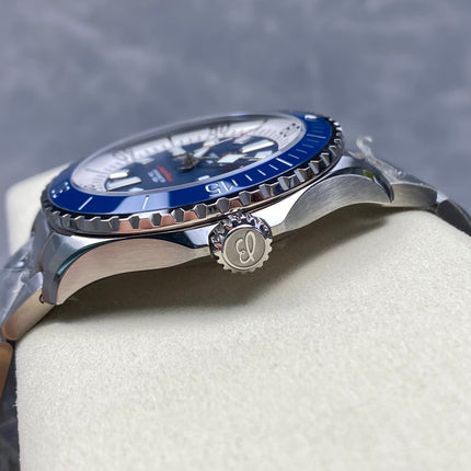 SUPEROCEAN AUTOMATIC 44 STEEL CASE BLUE AND WHITE DIAL