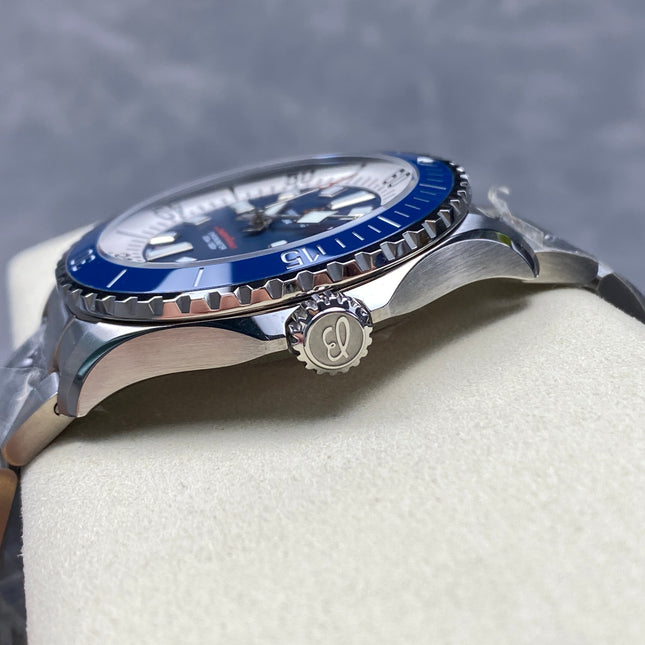 SUPEROCEAN AUTOMATIC 44 STEEL CASE BLUE AND WHITE DIAL