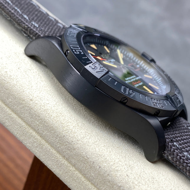 AVENGER BLACKBIRD TITANIUM CASE BLACK NYLON STRAP