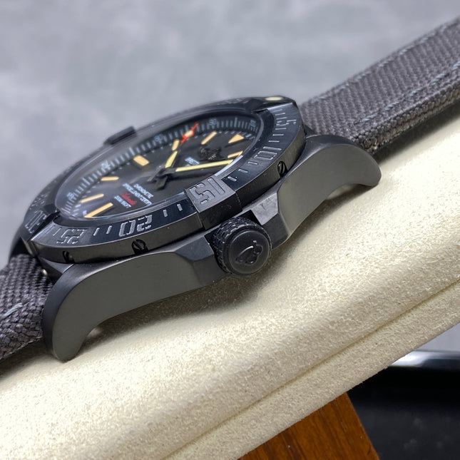 AVENGER BLACKBIRD TITANIUM CASE BLACK NYLON STRAP