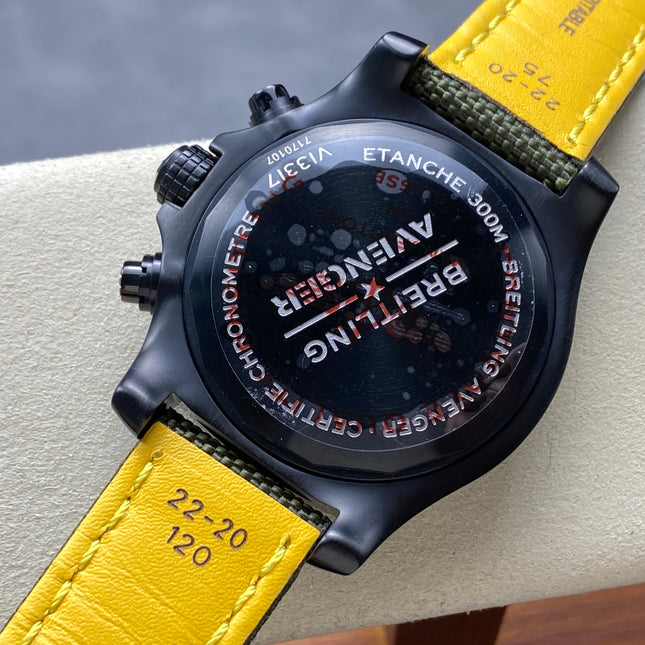 AVENGER CHRONOGRAPH TITANIUM CASE ARMY GREEN NYLON STRAP