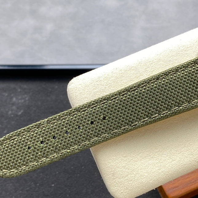 AVENGER CHRONOGRAPH TITANIUM CASE ARMY GREEN NYLON STRAP